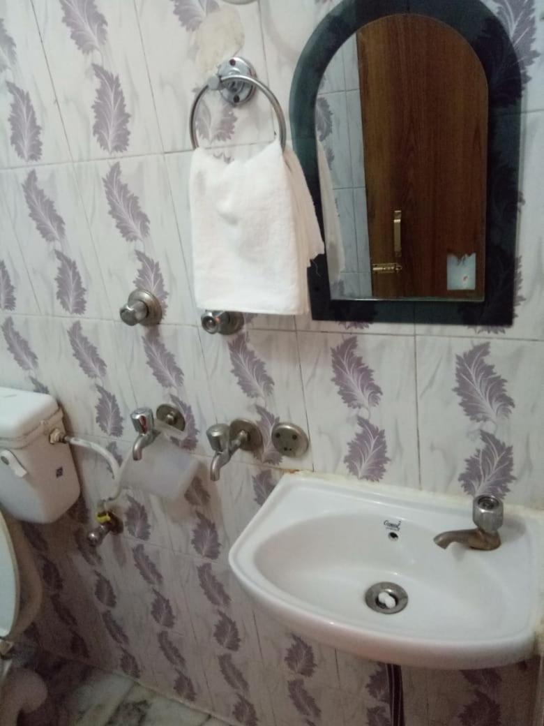 Hotel Kamal Lucknow Eksteriør billede